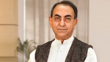 Mirza Abbas showing signs of recovery in Singapore