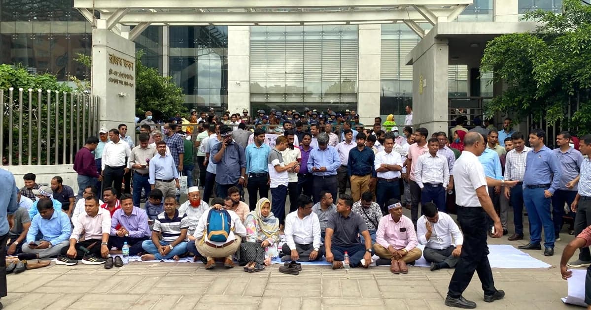 NBR officials call off 'complete shutdown' protest