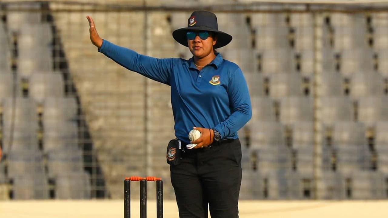 Showing disrespect towards female umpire is regrettable