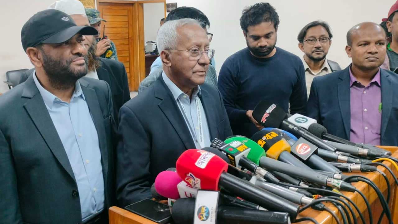 Tarique Rahman not a voter yet, but may vote and contest upon application: EC secretary