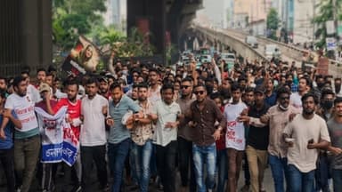 Over hundred activists of banned Chhatra League hold rally in Chattogram