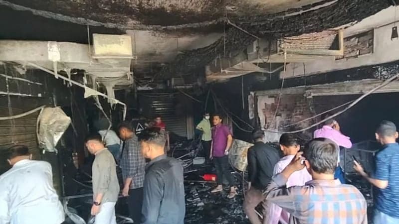 Chattogram's Teribazar fire claims two lives, destroys three shops