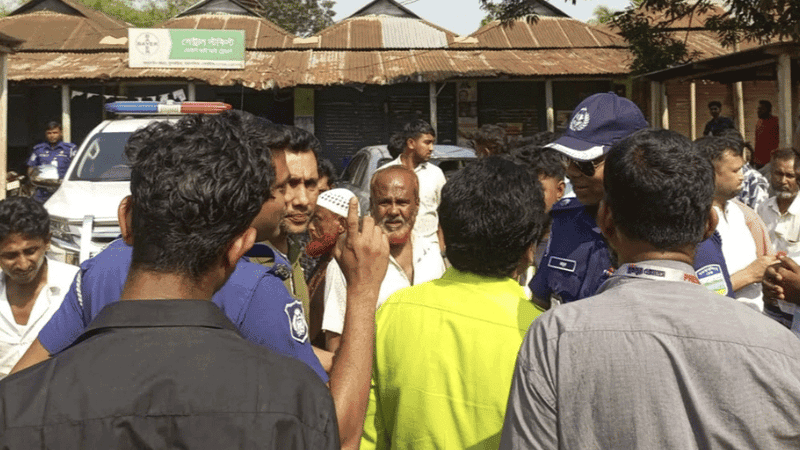 BNP-Jamaat clash over chicken manure, 6 arrested