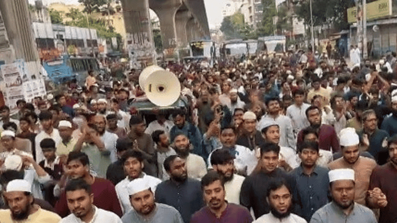 Protesters block roads in Mirpur demanding justice for child Ramisa murder
