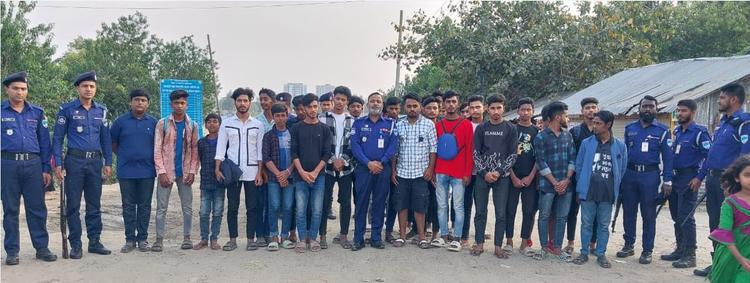 31 stranded teen tourists rescued from  Sundarbans